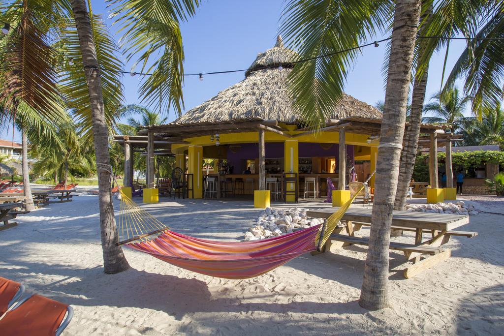 Blue Bay Bungalows Exterior foto